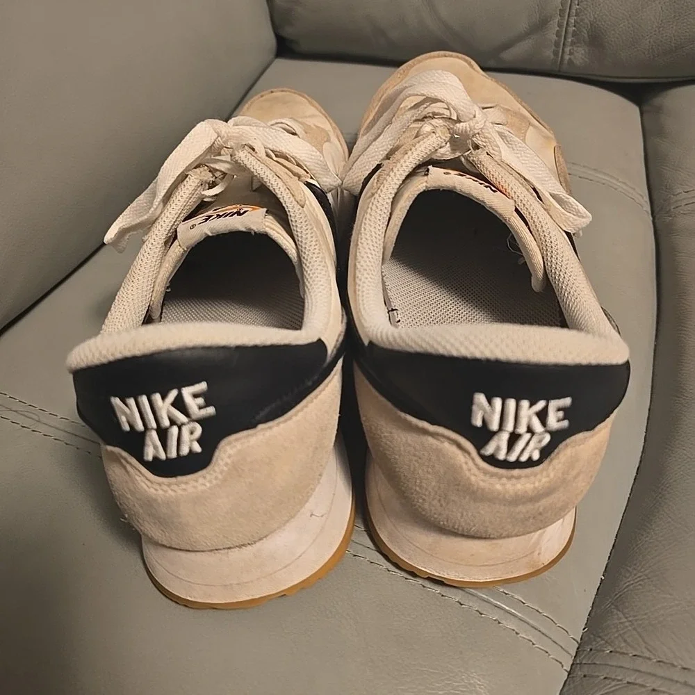 Nike Air Pegasus 83 Men's Size 12 DH8229-101‎ White/Navy/Gum Soles Retro